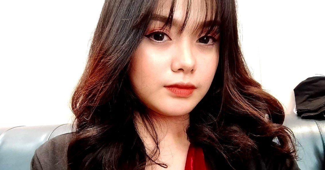Má kế trừng phạt cô con gái riêng ham chơi bỏ học đại học