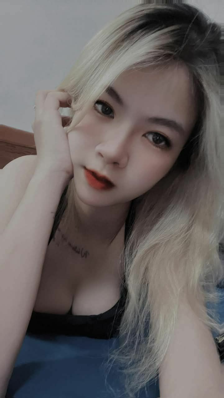 Thiếu thốn, vợ yêu lén lút với tên thợ sửa điều hòa